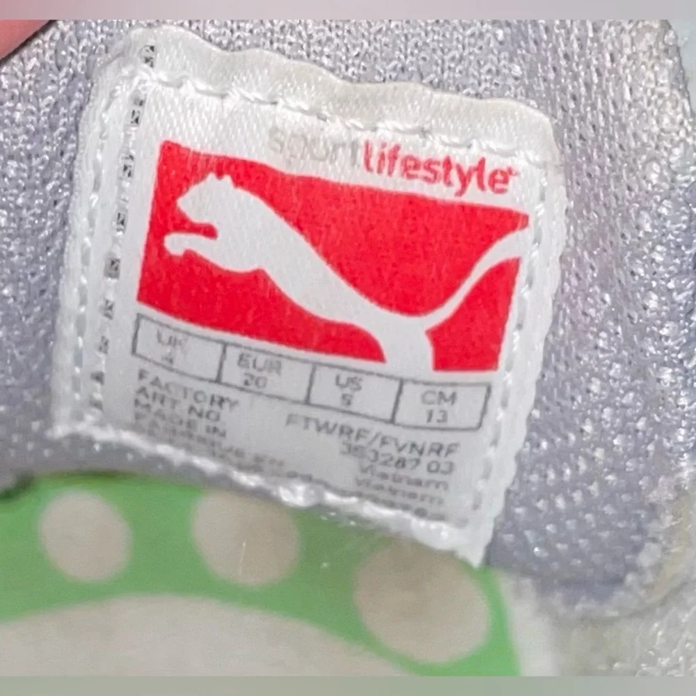 Puma sneakers velcro